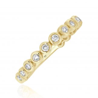 Yellow Gold Ring with Round Brilliant Cut diamonds bezel