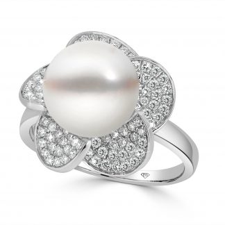Pearl Ring with Flower Petals Diamonds Shape