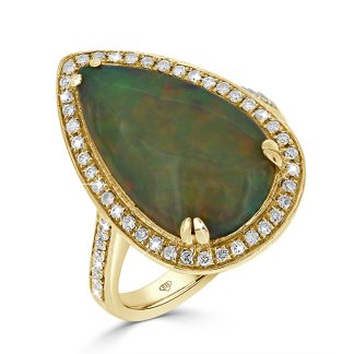 18CT Yellow Gold Opal Ring With and Diamond Halo - 3.25 CTOpal Ring with Diamond Halo