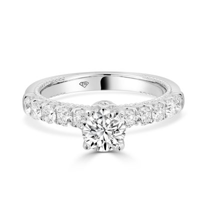 Round brilliant cut engagement ring