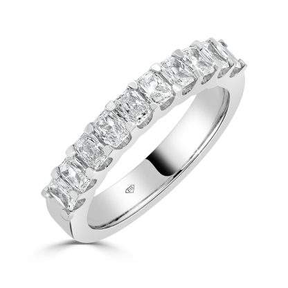 radiant cut diamond wedding rings