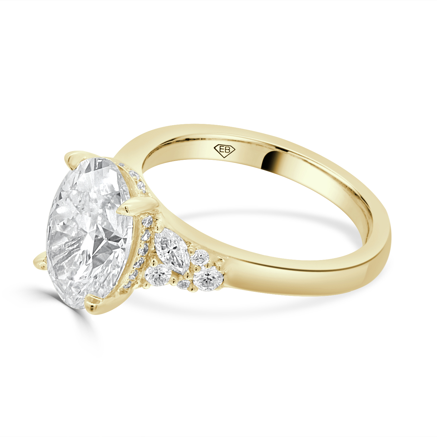 OVAL CUT ENGAGEMENT RING