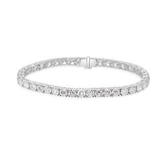 Tennis Bracelet in 18kt White Gold with Natural DiamondsTennis bracelet in 18kt white gold featuring 39 natural diamonds with a total weight of 11.75ct, GIA certified.